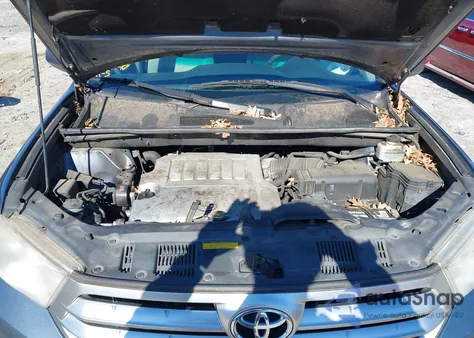 2012 Toyota Highlander Base V6 z USA, uszkodzony, nr VIN 5TDZK3EH3CS062558